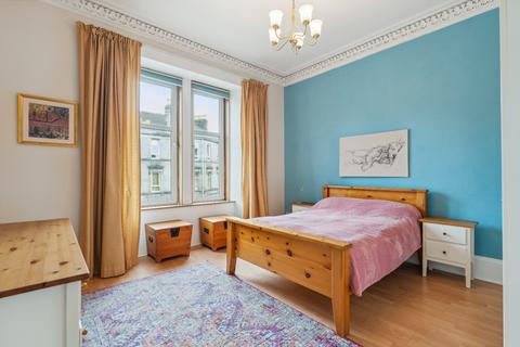 142b Busby Road, Clarkston, Glasgow, G76 8BG