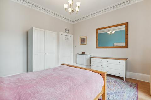 142b Busby Road, Clarkston, Glasgow, G76 8BG