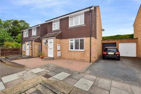 3 bedroom detached house for sale, Iverhurst Close, Bexleyheath, Kent, DA6