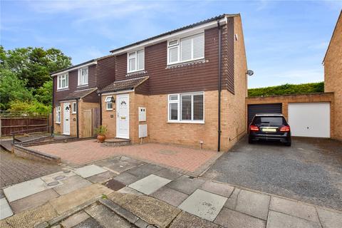 10 Iverhurst Close, Bexleyheath, DA6 8HY