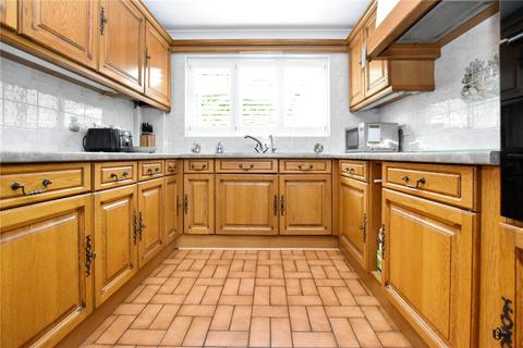 10 Iverhurst Close, Bexleyheath, DA6 8HY