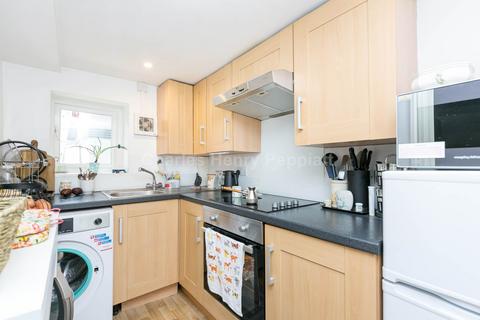 Studio for sale, Coniston Road, Muswell Hill, N10