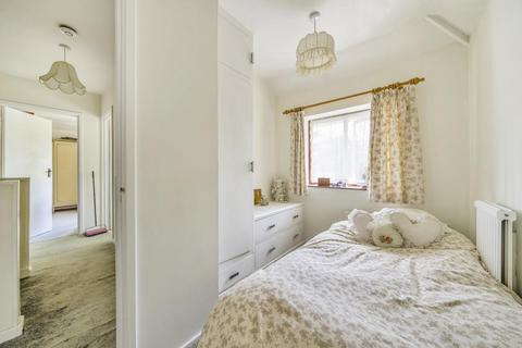 4 bedroom detached house for sale, Silverdale Drive,  Lower Sunbury,  TW16