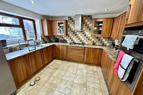 137 Abercerdin Road, Evanstown, Porth, CF39 8RR