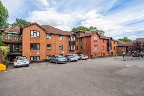 1 bedroom apartment for sale, Francis Court, Worplesdon Road, Guildford, Surrey, GU2