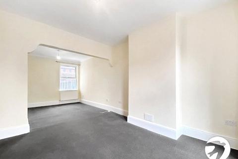 4 bedroom semi-detached house to rent, Abbey Grove, London, SE2