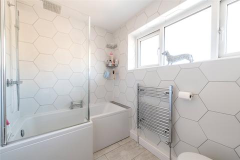 52 Lorton Close, Gravesend, DA12 4EX