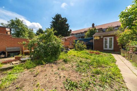 4 bedroom semi-detached house for sale, Osterley,  Bassett Gardens TW7,  TW7