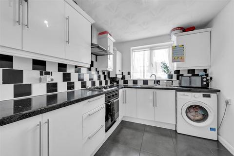 33 Bevis Close, Dartford, DA2 6HB