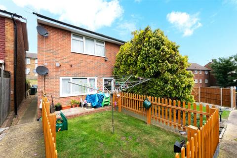 33 Bevis Close, Dartford, DA2 6HB