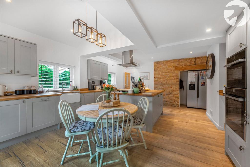 Kitchen/Dining