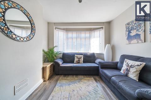 98 Browning Avenue, Worcester Park, KT4 8LB