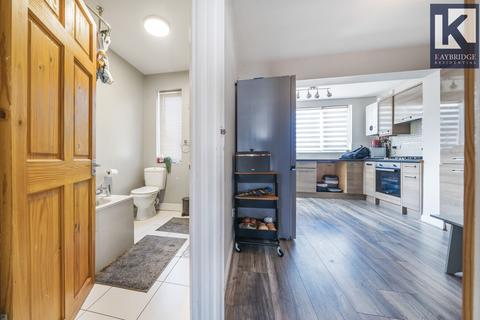 98 Browning Avenue, Worcester Park, KT4 8LB