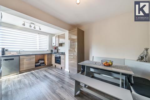 98 Browning Avenue, Worcester Park, KT4 8LB