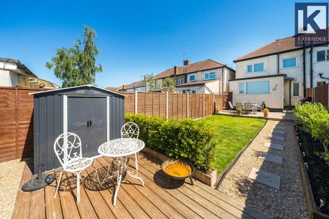 98 Browning Avenue, Worcester Park, KT4 8LB