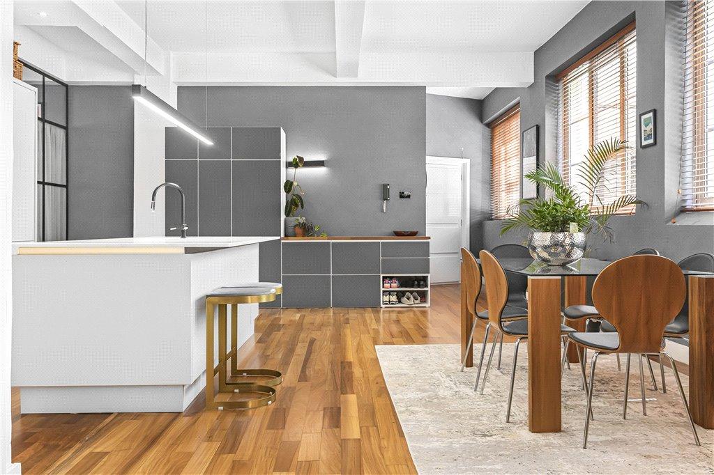 Reception/Kitchen