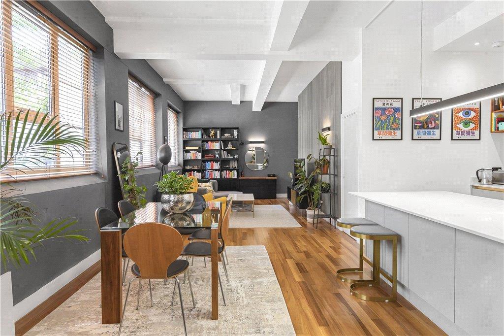 Reception/Kitchen