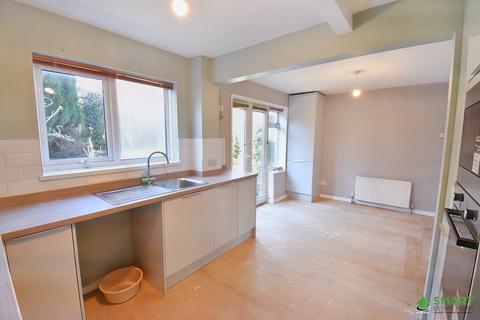 102 Barley Farm Road, Exeter, EX4 1NJ