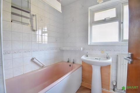 102 Barley Farm Road, Exeter, EX4 1NJ