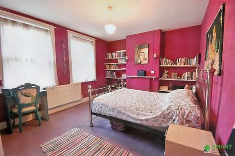 31 Manston Road, Exeter, EX1 2QA