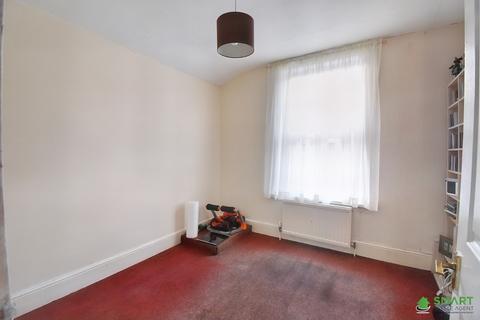 31 Manston Road, Exeter, EX1 2QA