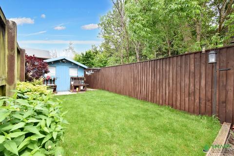 15 Headingley Close, Exeter, EX2 5UH