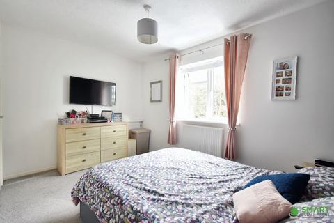 15 Headingley Close, Exeter, EX2 5UH