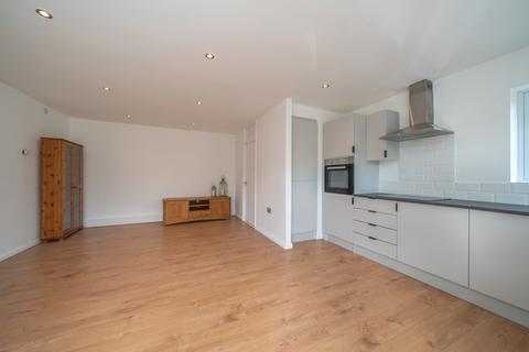 11, Willow Court Abbey Road, Macclesfield, SK10 3PD