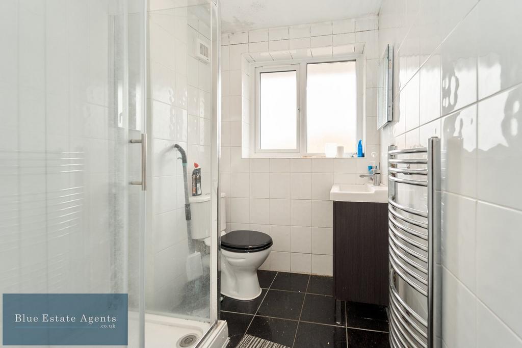 Family Shower Suite