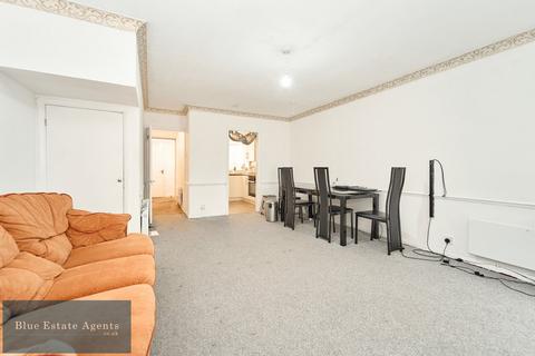 12 Beechcroft Close, Hounslow, TW5 9HW