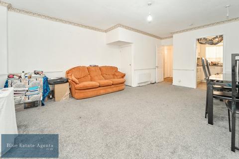 12 Beechcroft Close, Hounslow, TW5 9HW