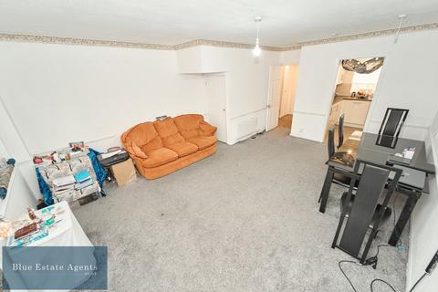 12 Beechcroft Close, Hounslow, TW5 9HW