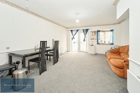 12 Beechcroft Close, Hounslow, TW5 9HW