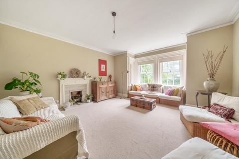 2 bedroom flat for sale, Lower Hale, Farnham, GU9