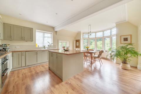 2 bedroom flat for sale, Lower Hale, Farnham, GU9