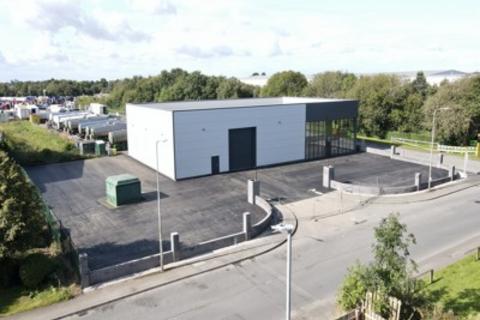 Industrial unit to rent, Unit 1, The Willows, Millennium Road, Ribbleton, Preston, Lancashire