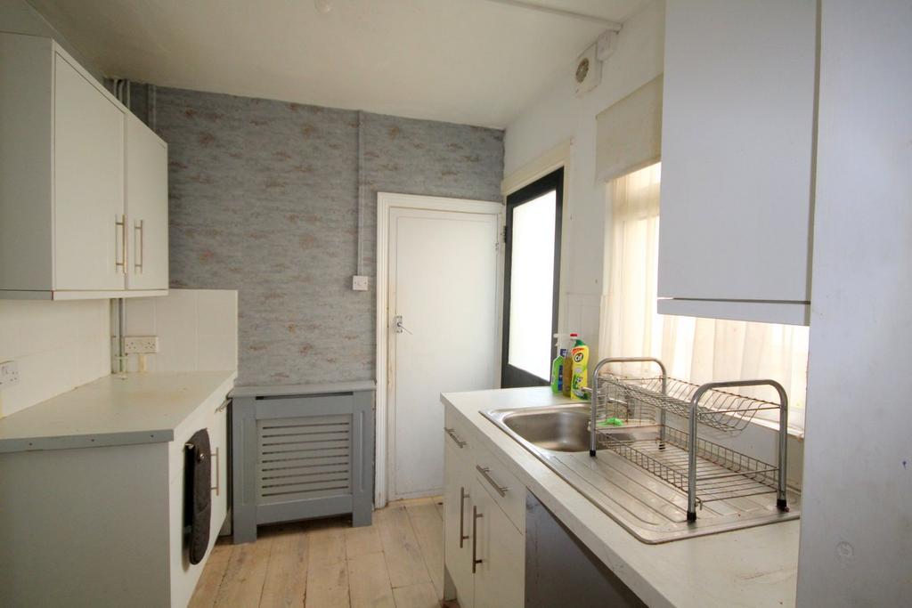 Park Lane, Harefield UB9 3 bed terraced house for sale £350,000