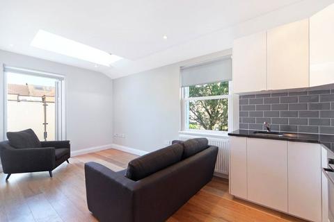 1 bedroom apartment to rent, Collingbourne Road, London, W12