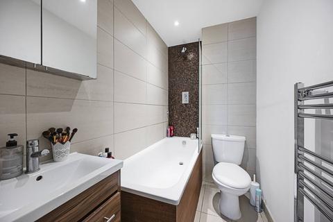 2 bedroom flat for sale, Vallance Road, Bethnal Green, London, E1