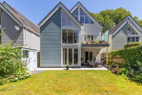 4 bedroom detached house for sale, Alton Road, Poole BH14