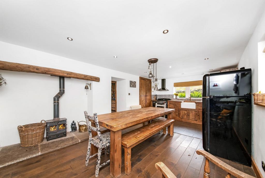 Dining kitchen