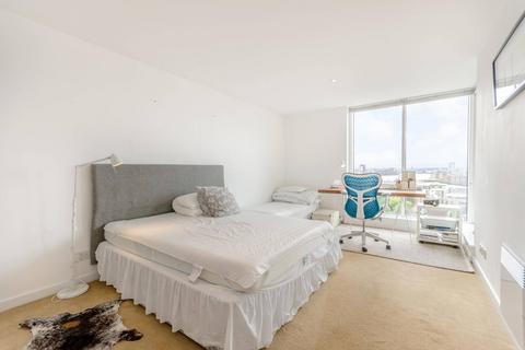2 bedroom flat for sale, Basin Approach, Limehouse, London, E14