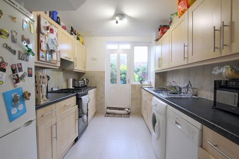 3 bedroom semi-detached house to rent, Buttermere Drive, London SW15