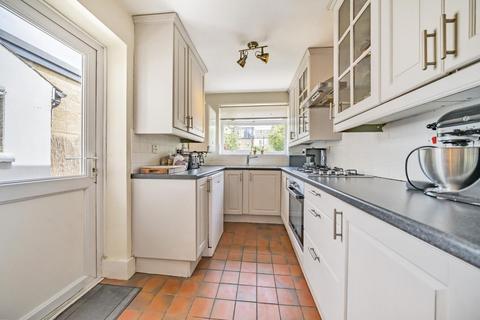 64 Chestnut Road, London, SW20 8EB