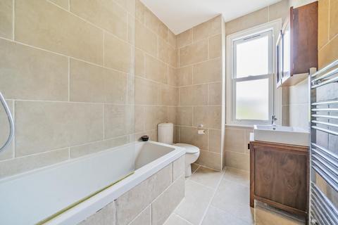 64 Chestnut Road, London, SW20 8EB