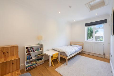 6 Pantile Road, Weybridge, KT13 9PY