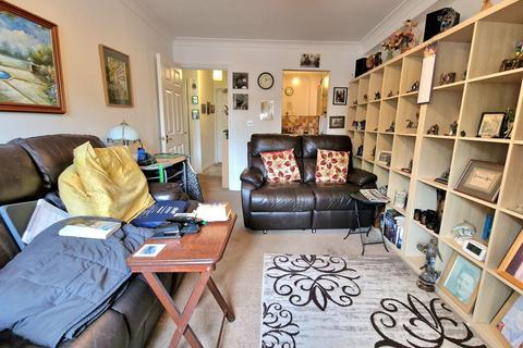 1 bedroom flat for sale, Torwood, Torquay