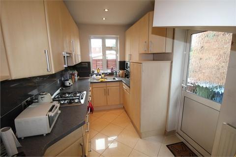 3 bedroom semi-detached house to rent, Howberry Close, Edgware, HA8