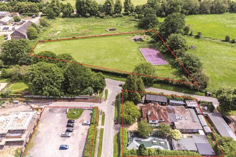 Land to rent, Egmont Road, Easebourne, Midhurst, West Sussex, GU29