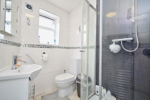 33 Barry Road, Leicester, LE5 1FB